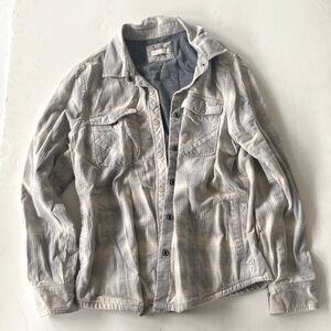 Prana snap button flannel. Lined with gray jersey material.